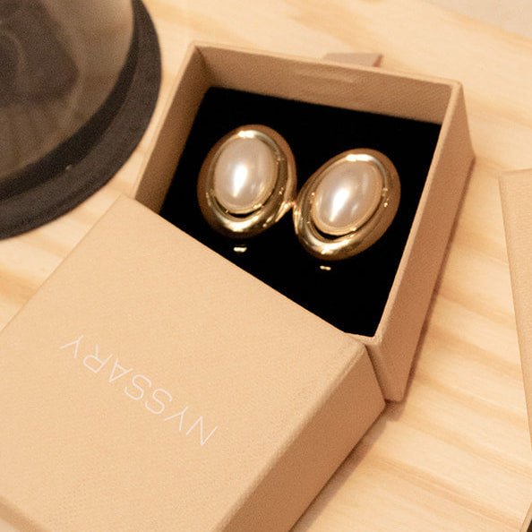 Boucles oreilles dorées avec perle – Stella - Nyssary